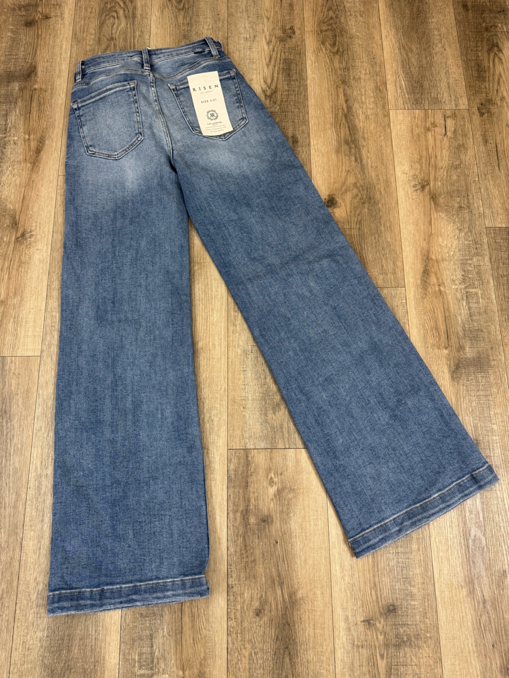 High-Rise Wide Leg Jeans in Medium Blue - Risen Jeans - Picture 5 of 5